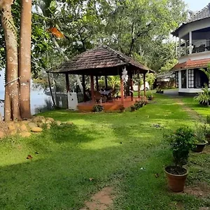 Lovedale Lakeside Homestay Alappuzha